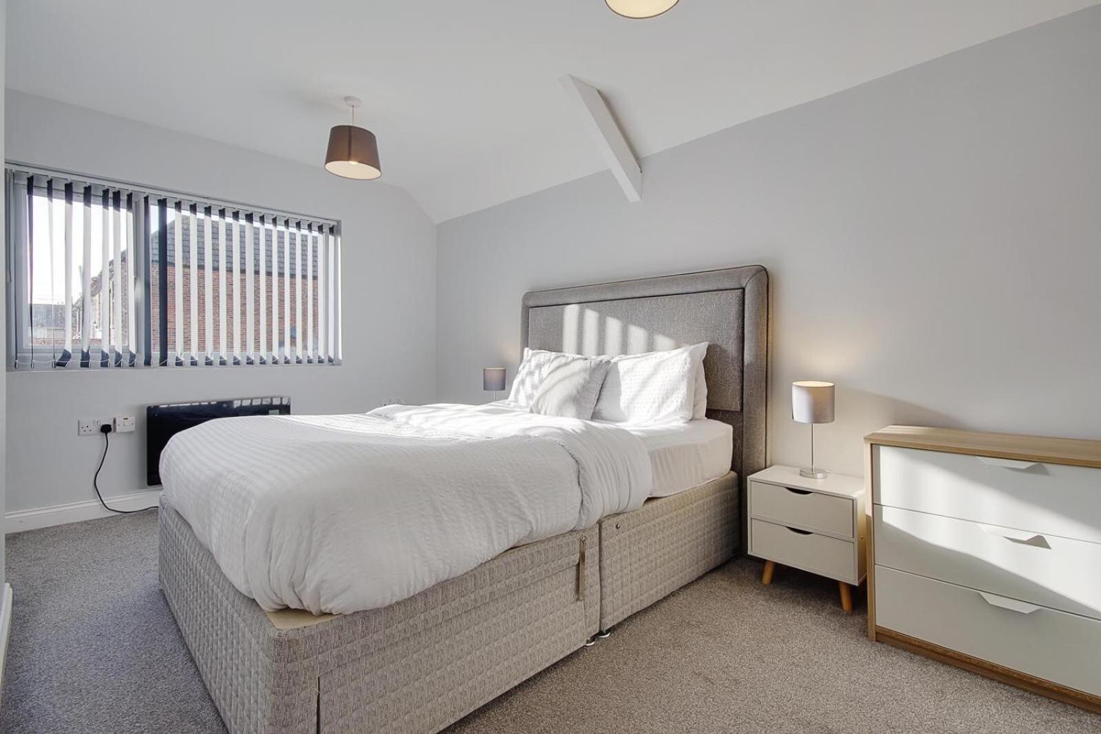 Ashley Road Apartments Poole Eksteriør bilde