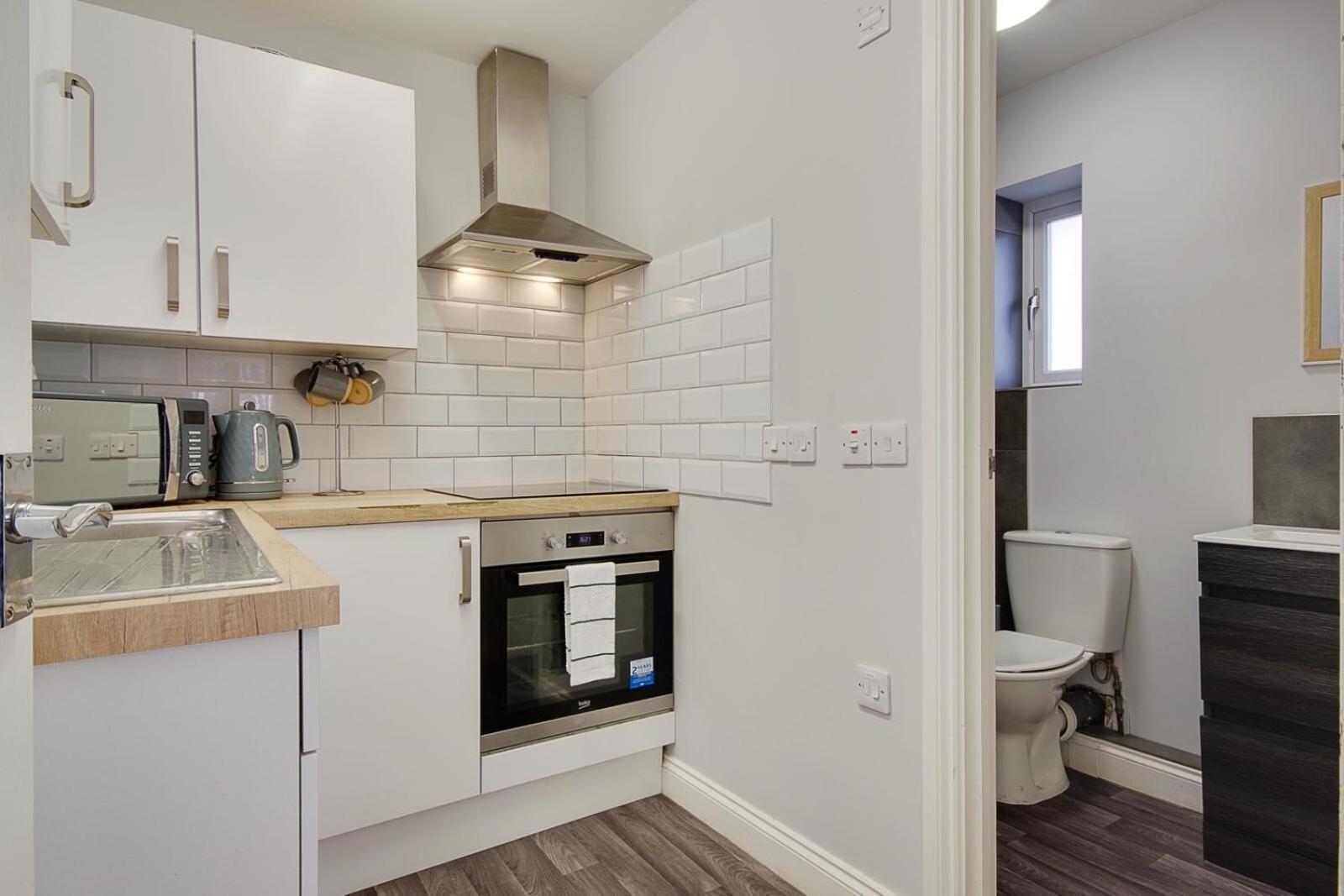 Ashley Road Apartments Poole Eksteriør bilde