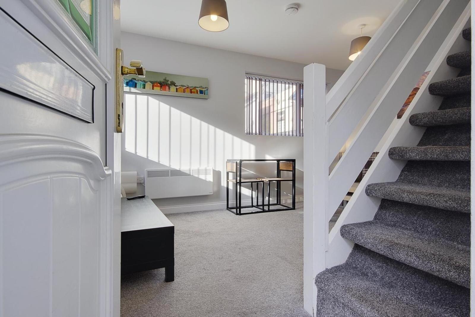 Ashley Road Apartments Poole Eksteriør bilde